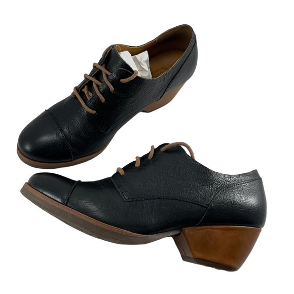 Kork-Ease Shoes - Korks by Kork Ease Black Leather Lace Up Booties Size 6.5